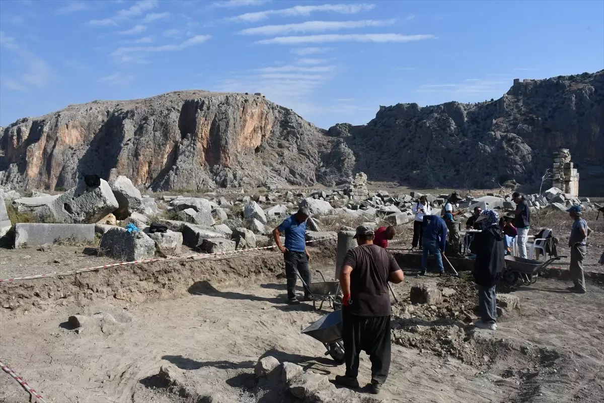 Anavarza Antik Kenti’nde Havariler Kilisesi için Kazı Çalışmaları Başladı