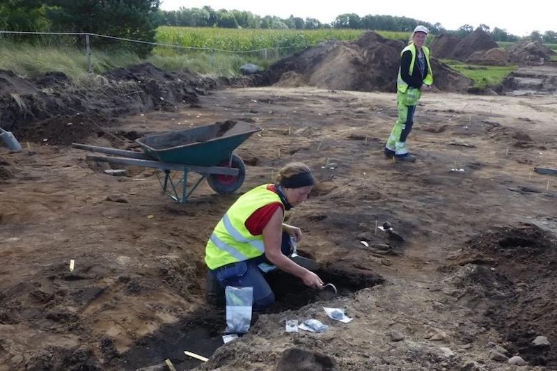 İsveç’te ‘Taş Gemi’ Mezarları Olan Viking Mezarlığı Keşfedildi