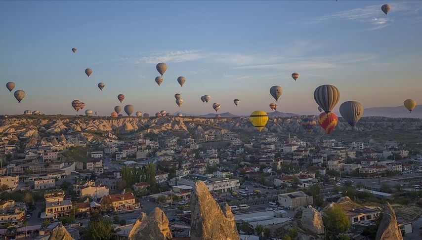 Kapadokya’da 10 ayda 675 bin kişi sıcak hava balonuyla havalandı