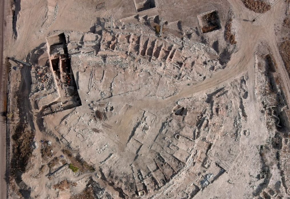 Seyitömer Höyüğü ‘nde haşhaş ve nohut taneleri bulundu